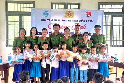 Chương trình “Chia sẻ yêu thương – chắp cánh ước mơ” tại điểm trường thôn Tây